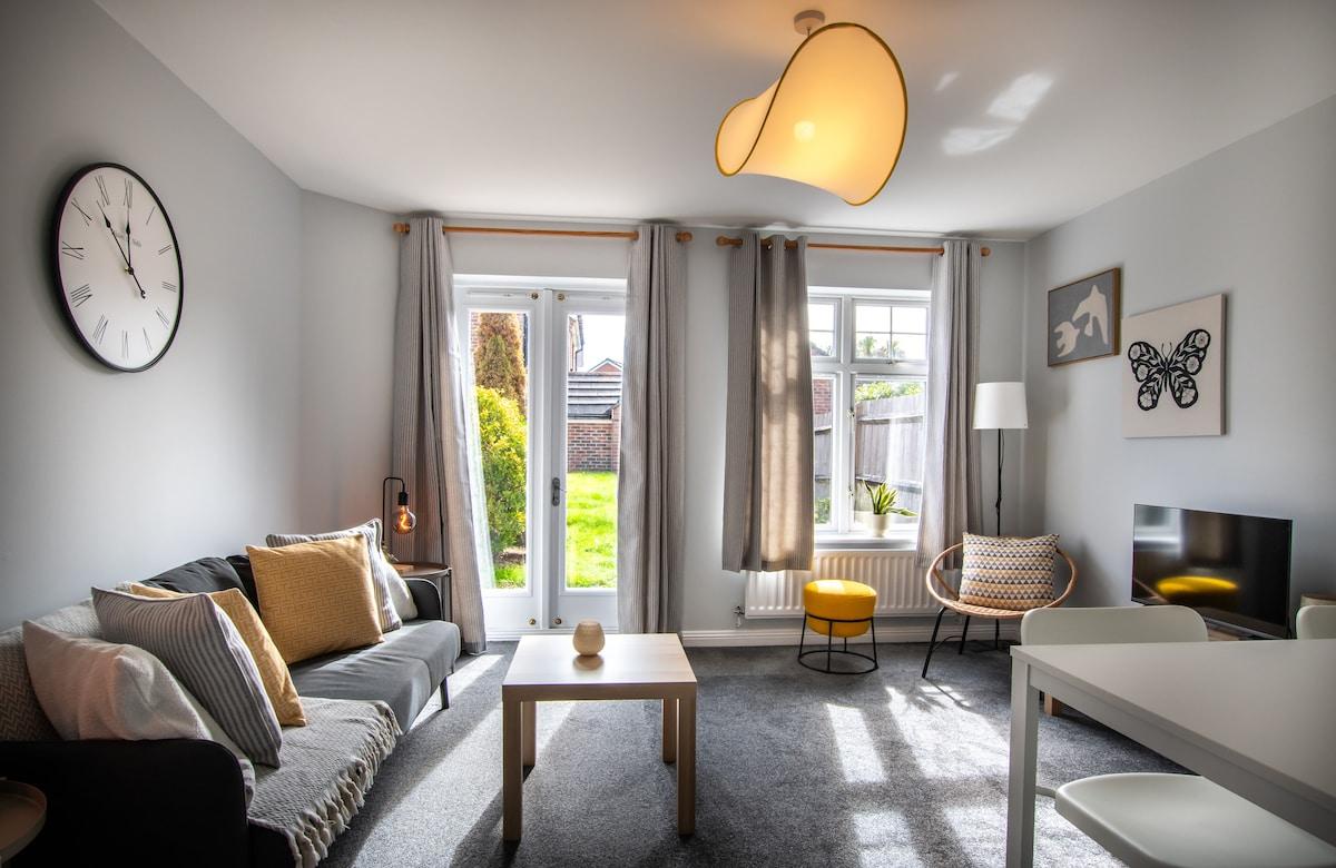 2-Bed Chandler’s Ford Home | Parking & Garden