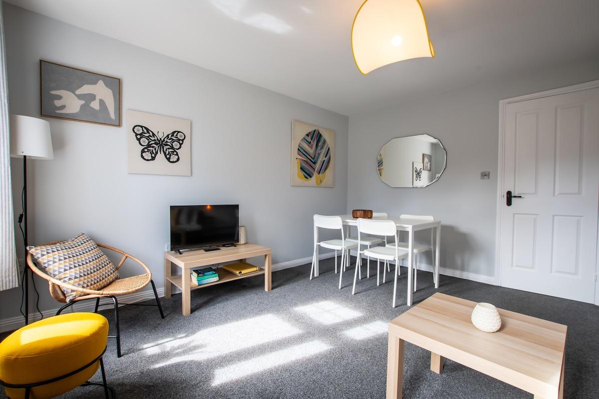 2-Bed Chandler’s Ford Home | Parking & Garden4