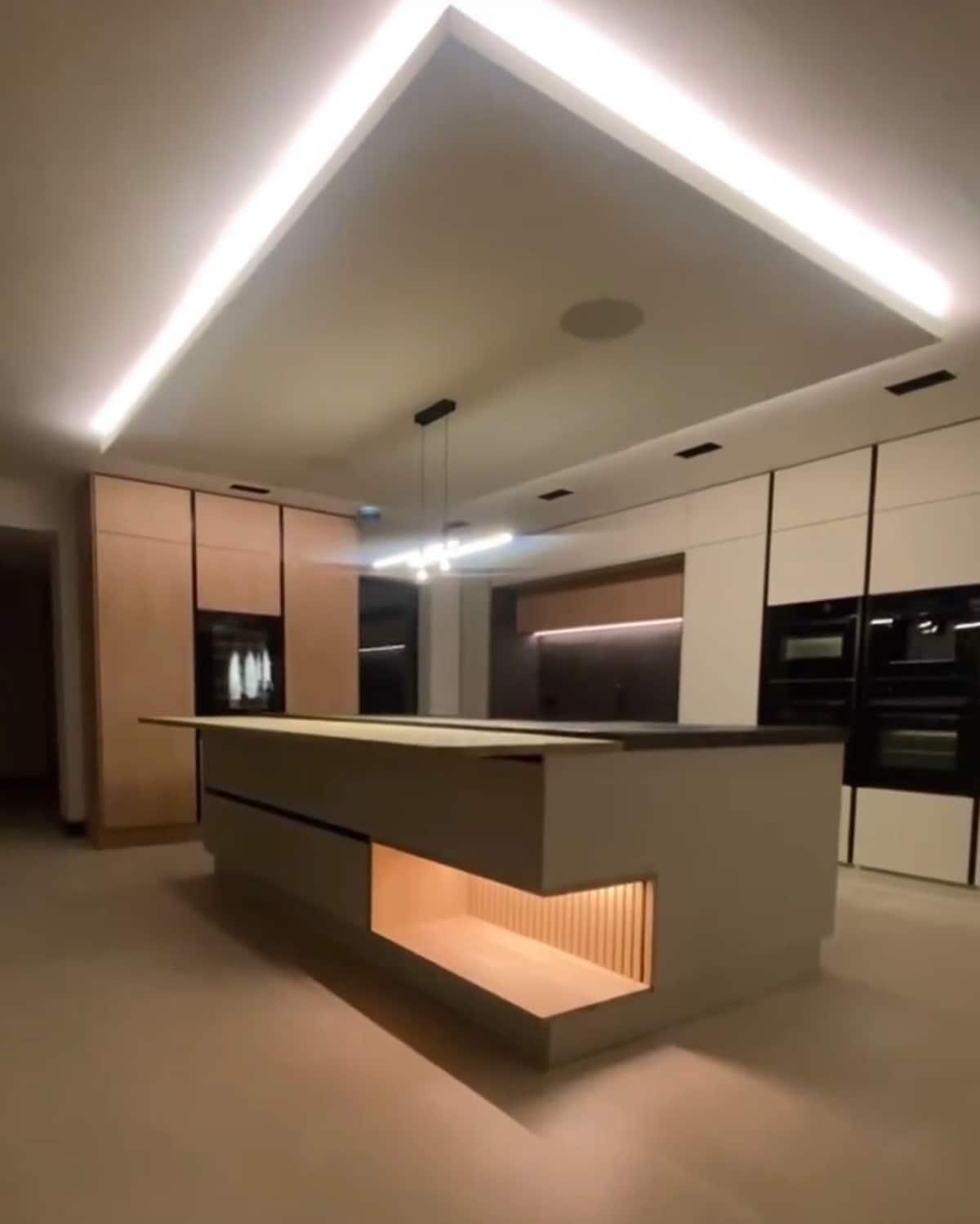 Modern Luxury House Pool Cinema Sauna Games Bar5