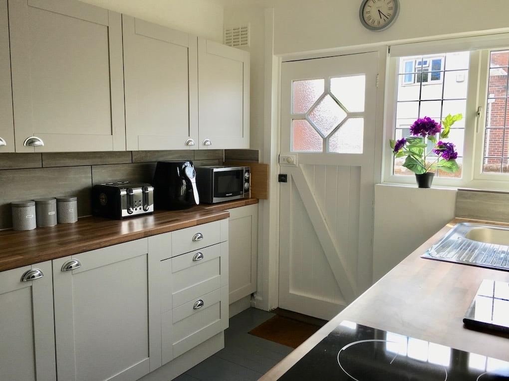 AwayOnBusiness | Spacious Detached Highfield House4