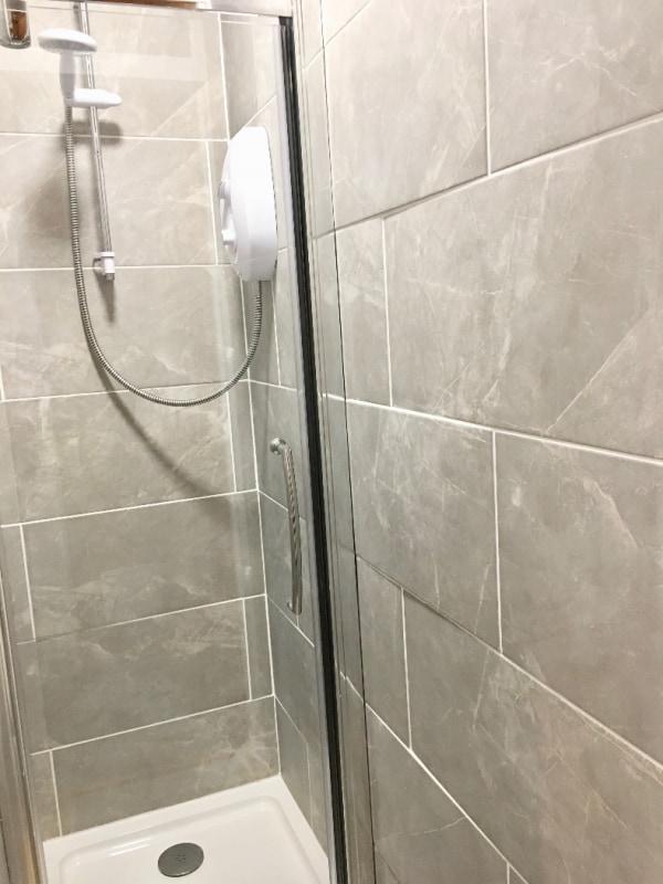 AwayOnBusiness | Spacious Detached Highfield House6